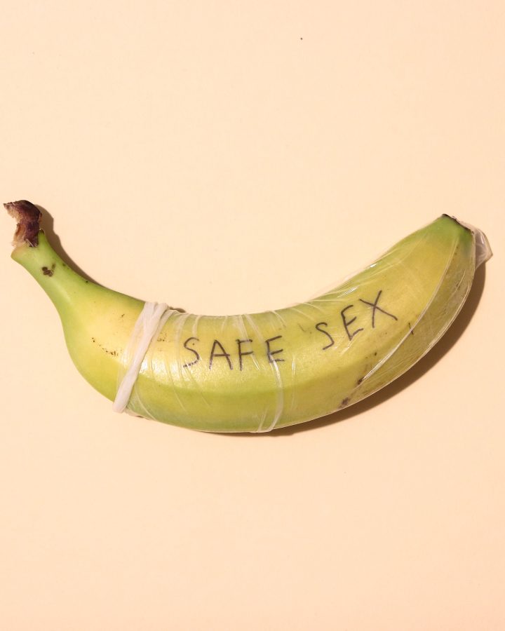 Banane enrobée dans un préservatif
