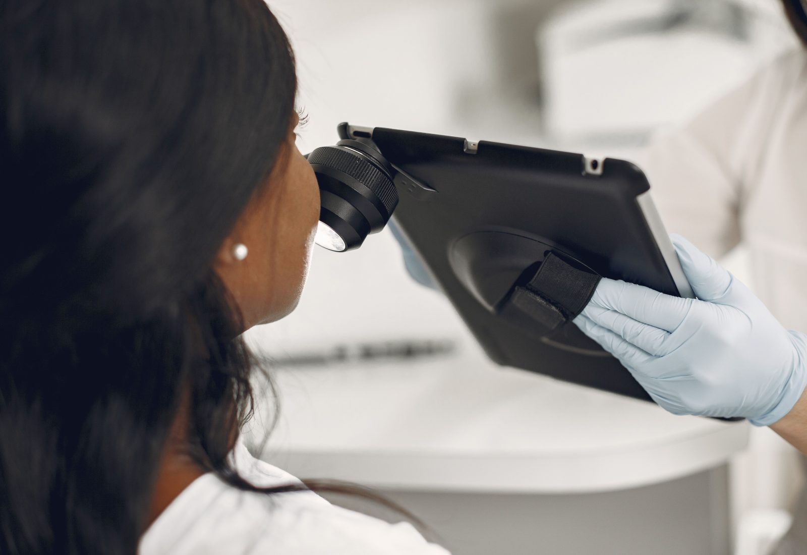 Photos cancer de la peau : comment repérer les signes suspects ?