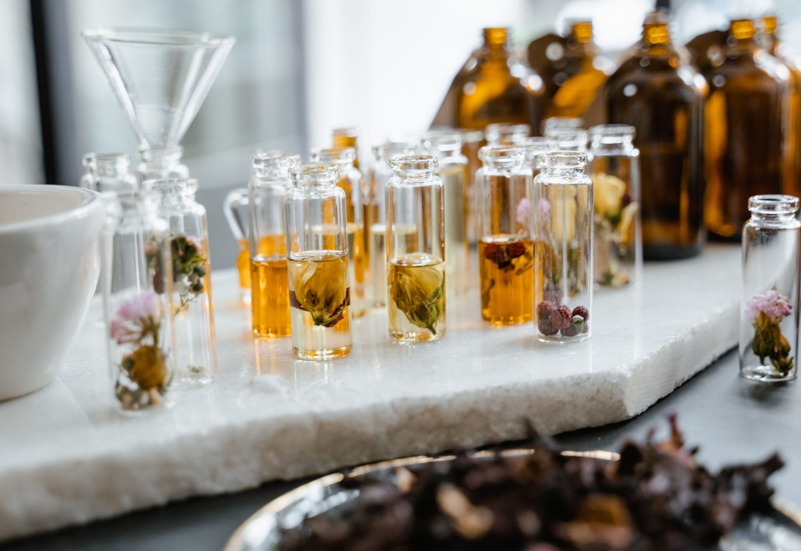 Comment faire un parfum maison facilement avec des huiles essentielles ?